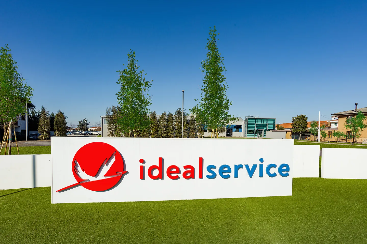esterno insegna idealservice